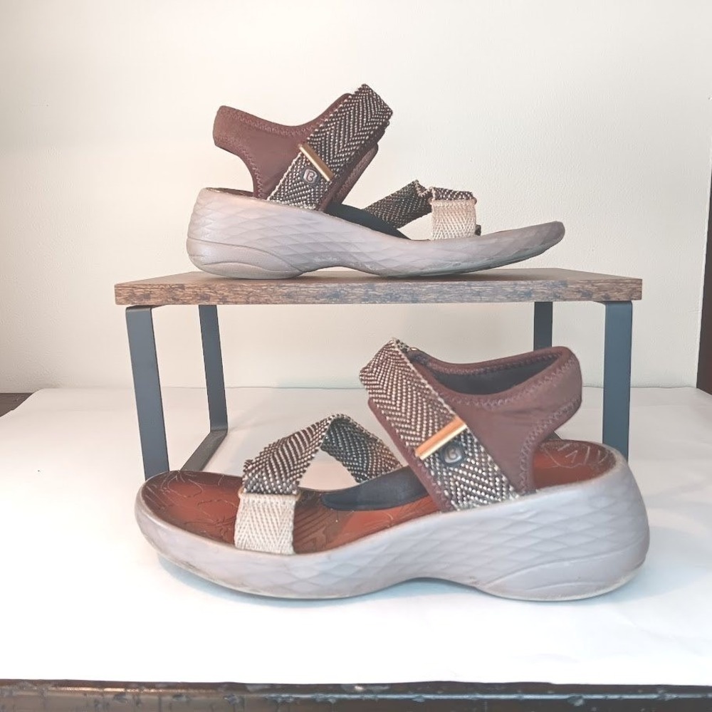 Bzees Jive Sandals Womens 7M Brown‎ Chevron Stretch Comfort Platform Good